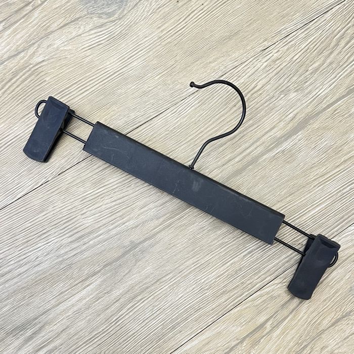 Продам вешалки для брюк в большом кол-ве