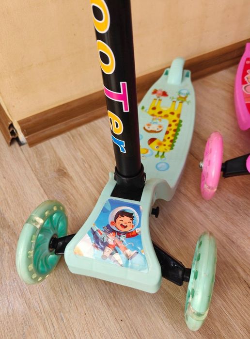 Детска Тротинетка Светещи Колела