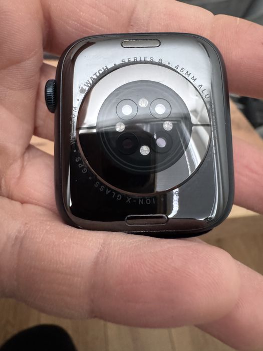 Apple Watch 8 45 mm- GPS