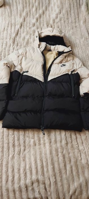 Зимно яке Nike.