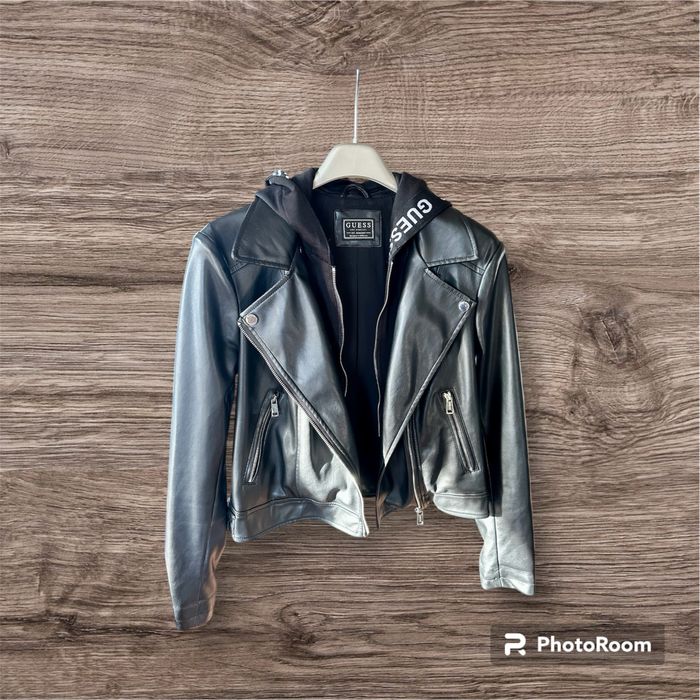 Дамско яке от еко кожа Guess със сваляща се качулка