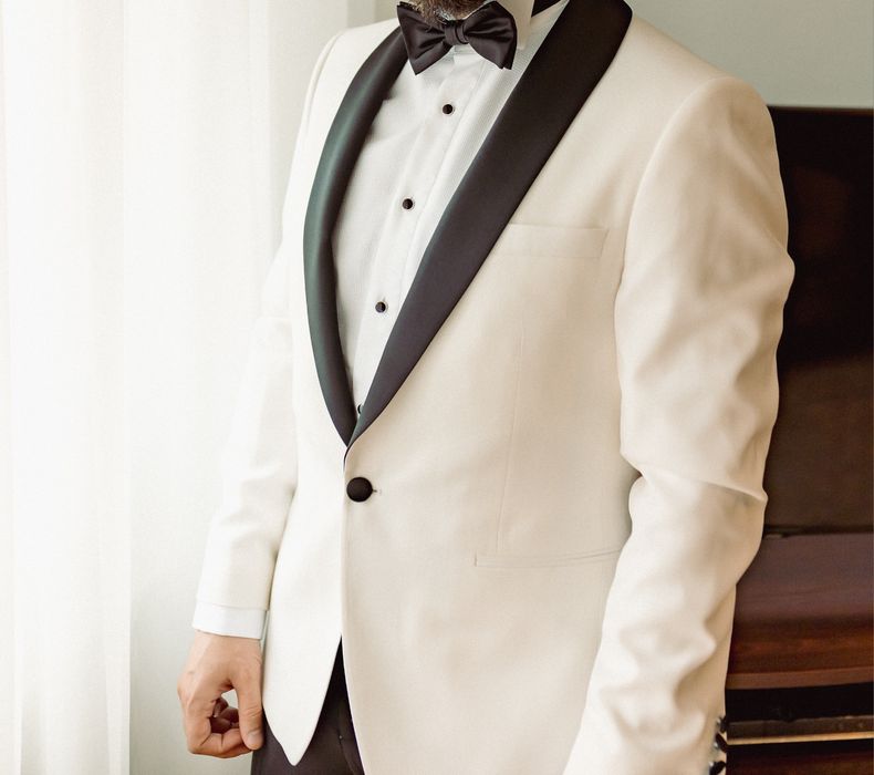 Costum de nunta pentru mire