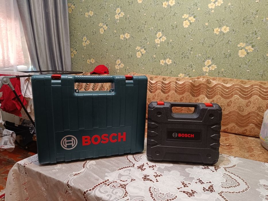 Bosch дрель комплект