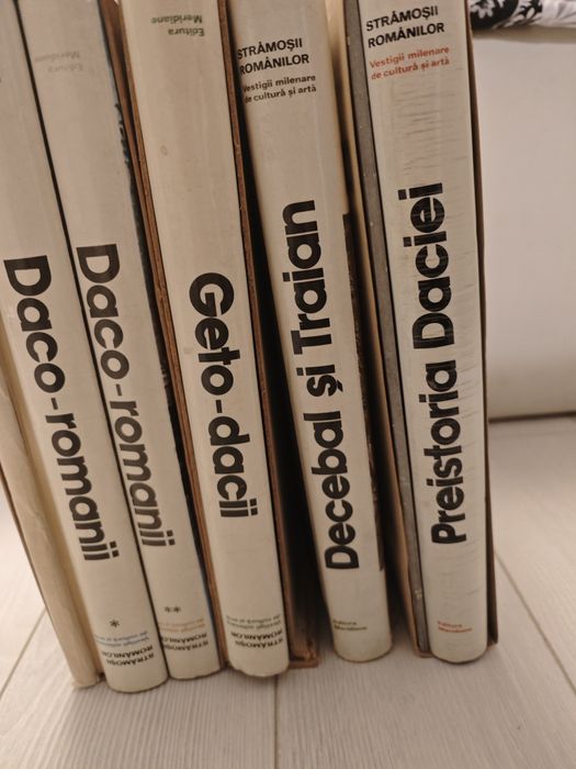 Set Strămoșii Romanilor, Complet, 5 vol,Impecabil, Etui,Brosuri