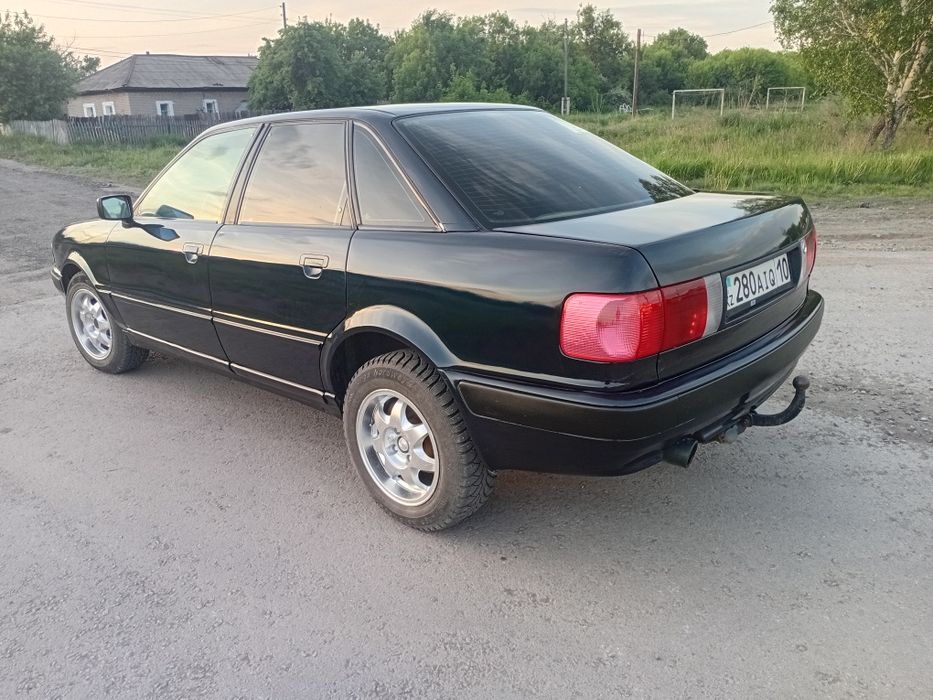 Продам ауди б4 1992