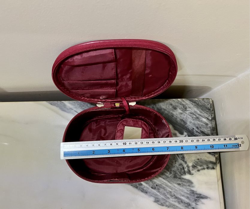 Косметички  б/у 800 тенге