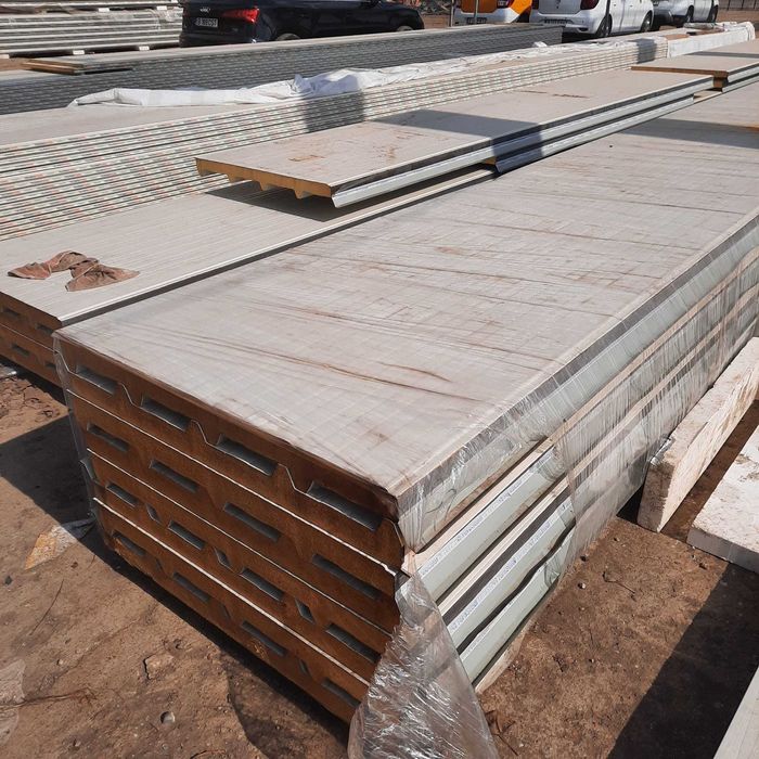 Depozit Panouri termoizolante tip Sandwich spuma poliuretanica/antifoc