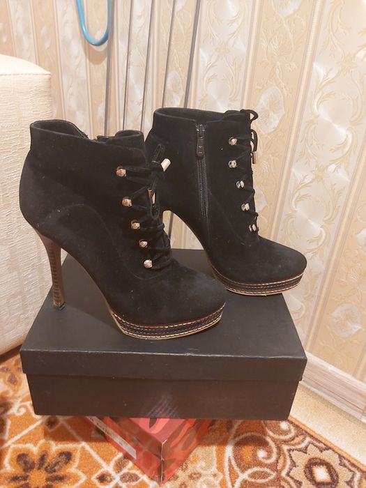 Продам батальоны классные 39 размер 5000 т.т