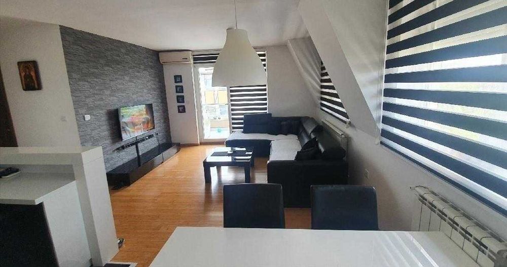 Дава се под наем Двустаен апартамент в Бургас, Лазур - 57 кв.м за 193.8 € - Снимка #2