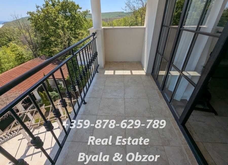 Продава се Двустаен апартамент в Обзор - 66 кв.м за 1061 €/кв.м - Снимка #1