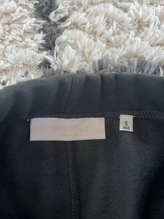 Pantaloni essentials