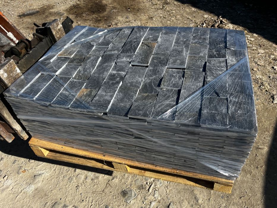 Гнайс Черен антрацит оформен естествен камък