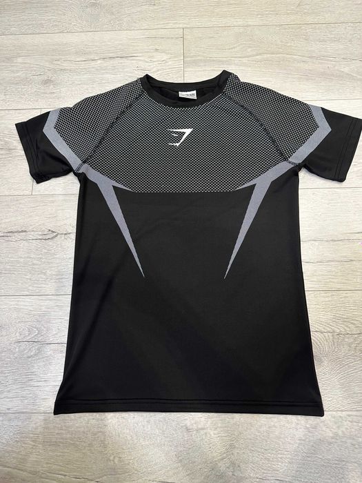 Тениска - GymShark / Чисто нова