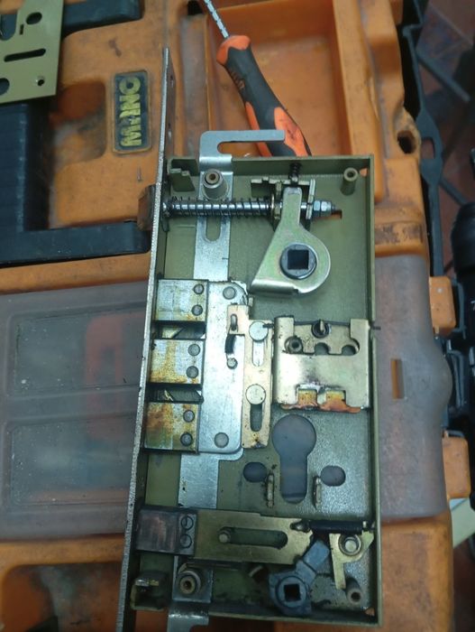 Ремонт замков дверей установка замков  вскрытие замков zamok ochish .