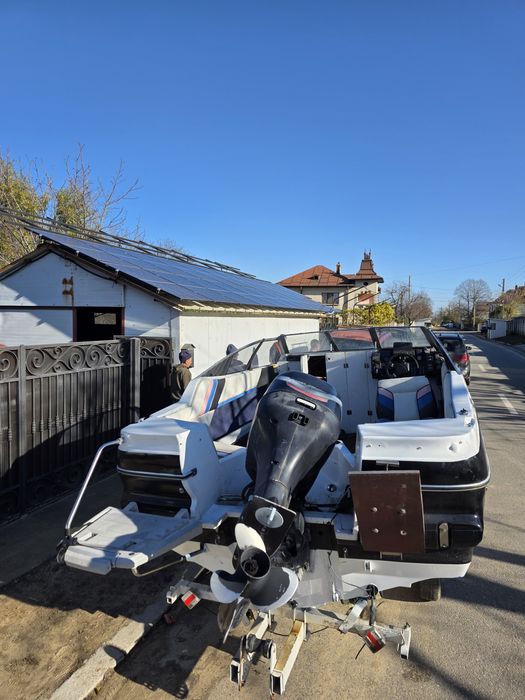 Bayliner Capri 1950 bowrider | Evinrude E-tec 115cp | Peridoc 1000kg
