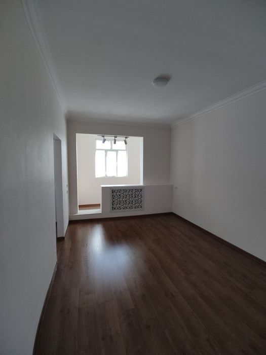 Ялангач квартира сотилади срочна 1/4/4