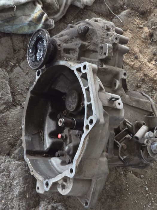 Продаю кпп на пасат б4