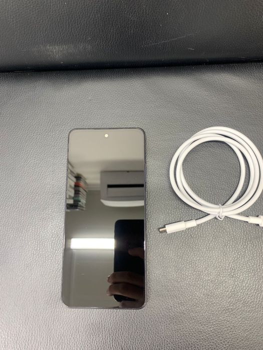 Оппо а60 256 в идеальном состоянии