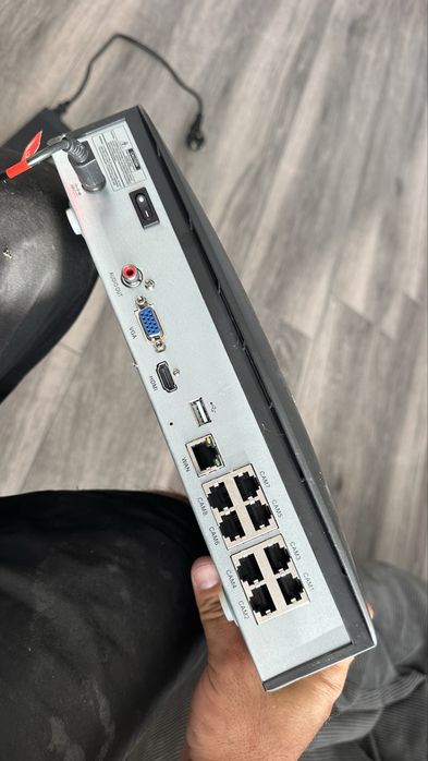 Sistem Supraveghere 4K Swann Enforcer NVR 8 Canale + 4 Camere PoE - Folosit 1 an