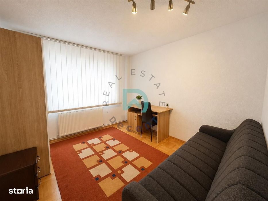 Apartament 3 camere Grivitei, intermediar, Brasov