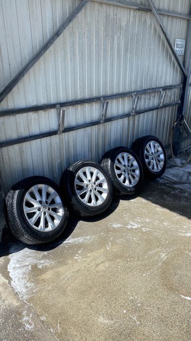Продам дешевле оригинальный диск Камри