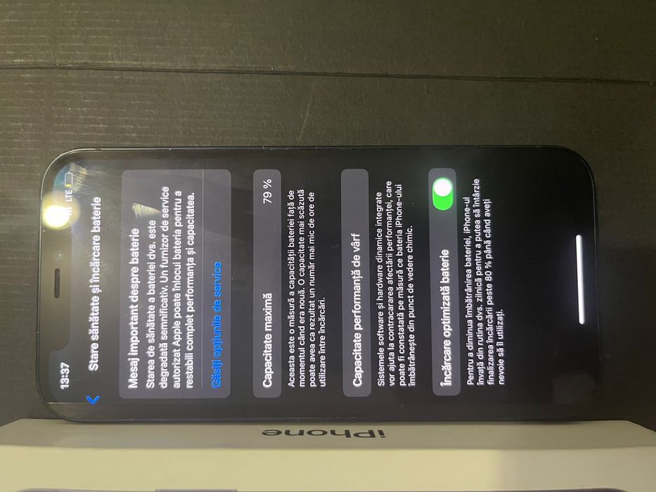 Iphone12,64GB merge foarte bine ,are uzuri din cauza ca e folosi