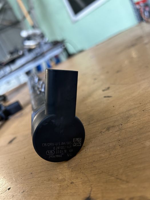 Помпа (гнп)  и рейл  БМВ 530д 245коня BMW 530d 245hp gnp duzi reil