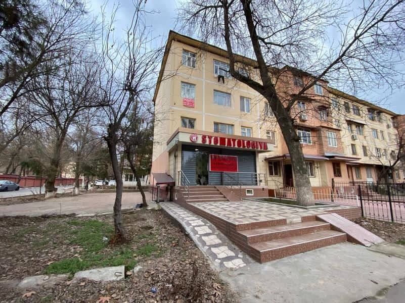 Продаю свою 3-х Комнатная Офис: Стоматология работающая ,1 линия