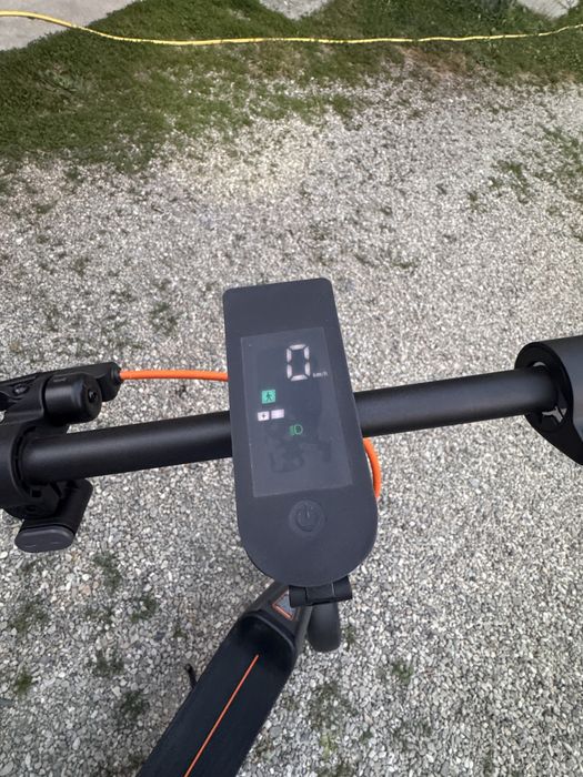 Trotineta electrica xiaomi scooter 6, ca noua, cu protectie ecran