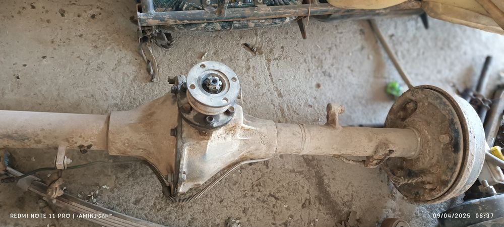 УАЗ заднимос сотилади