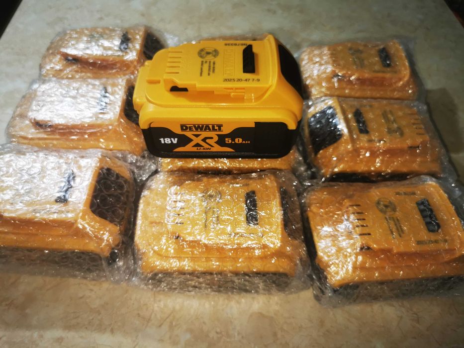 Dewalt батерия dcb184