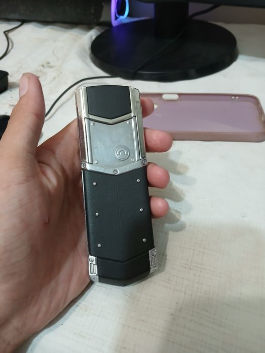 Vertu telefoni sotiladi
