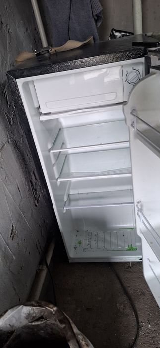 Холодильник не большой