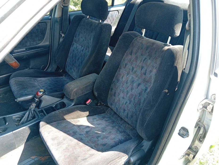 Сиденья Nissan Bluebird U14