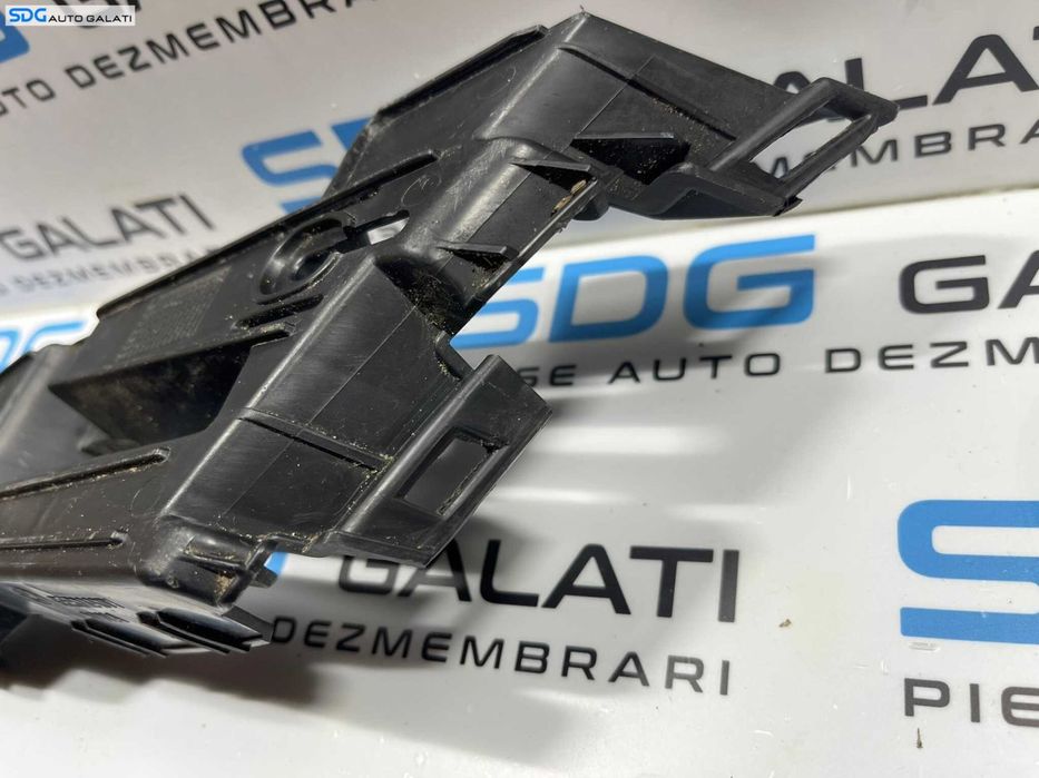 Suport Ghidaj Dreapta pentru Bara Spoiler Spate Volkswagen Golf 5 Hatchback 2004 - 2008 Cod 1K6807394 1K6807376 [V0193]