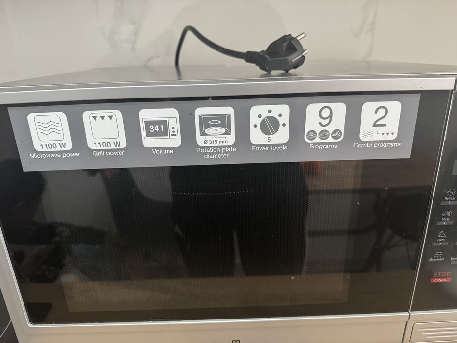 Cuptor microunde profesional