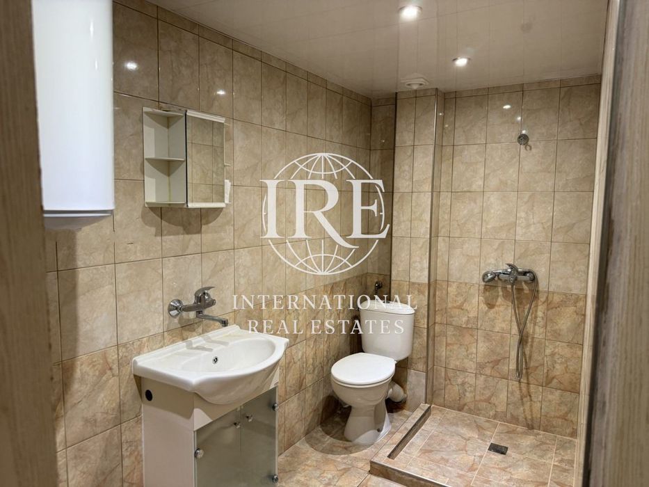 Продава се Двустаен апартамент в Варна, Бриз - 95 кв.м за 1990 €/кв.м - Снимка #5