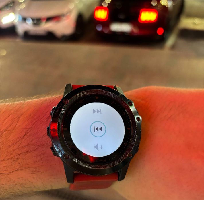 срочно часы Garmin tactix bravo