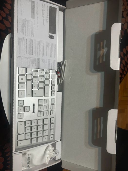 Kit tastatura si mouse wireless Cherry DW 9100 Slim