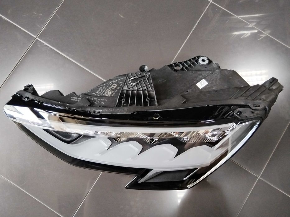 НОВ Ляв Фар Комплект LED Audi A3 S3 8Y 2020- 8Y0941011