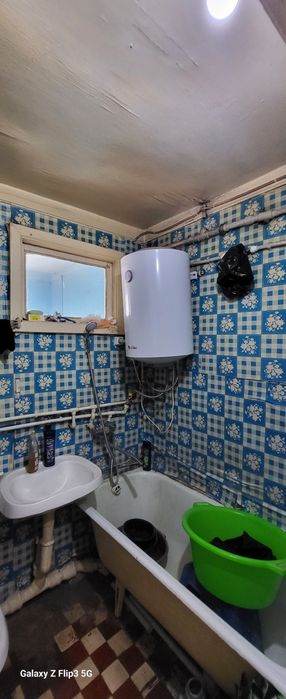 Продаётся кв В Спутнике-9 1/1/2 Среднее состояние,(29000&) старт