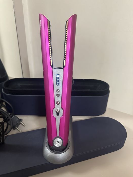 Срочно продам Дайсон выпрямитель. Оригинал!