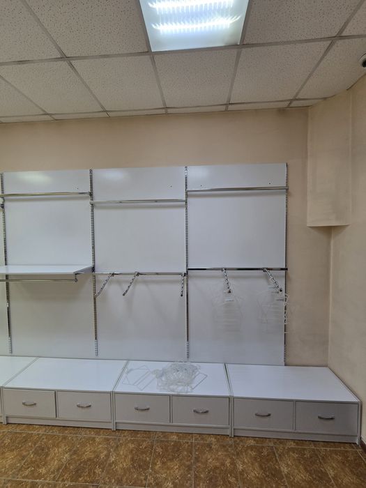 Торговое оборудование для одежды