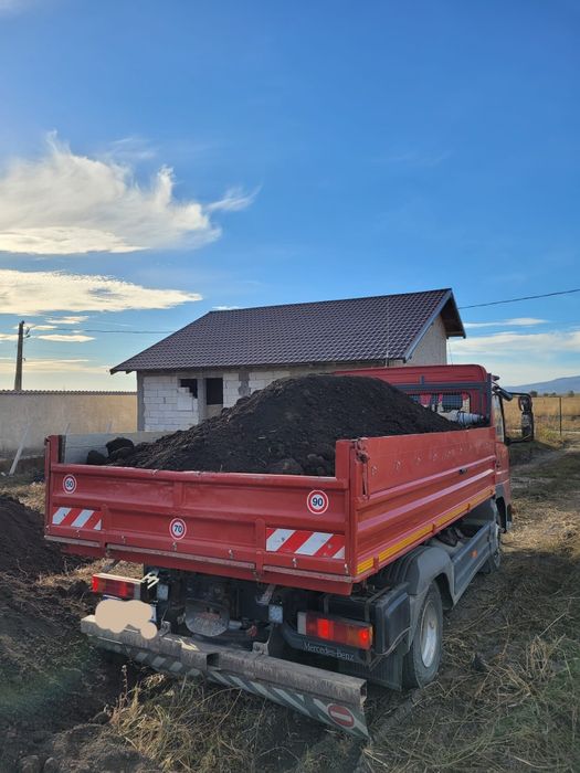 Nisip,Bazarca,pietriș, piatra sparta pământ vegetal negru,moluz.