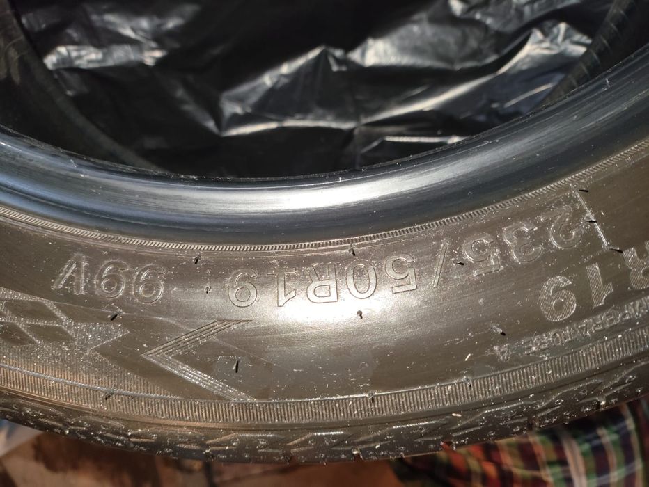 Продам шины 235/55/r19 новые