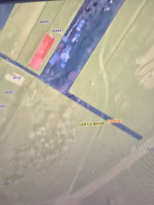 Teren  1483 mp+ costructie383 mp la 5 km de Oradea la drum  centură