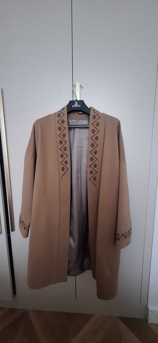 Продаю Байсал қысқа шапаны. Срочноо!!!