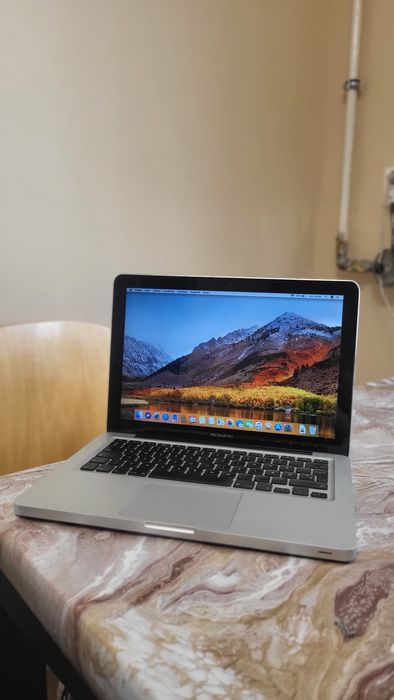 MacBook Pro i5 ,8 GB Ram