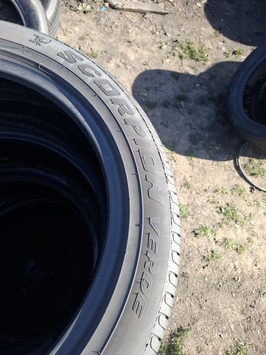 Vand set 4 anvelope 235 50 19 pireli de vara bune