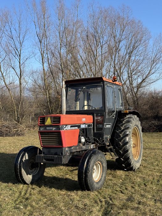 Tractor CASE International 956